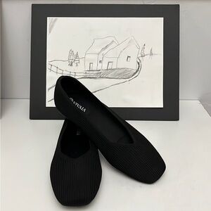 Vivaia Square-Toe V-Cut Flats (Margot 2.0) Black Women’s Size EU 39.5 US 9.5